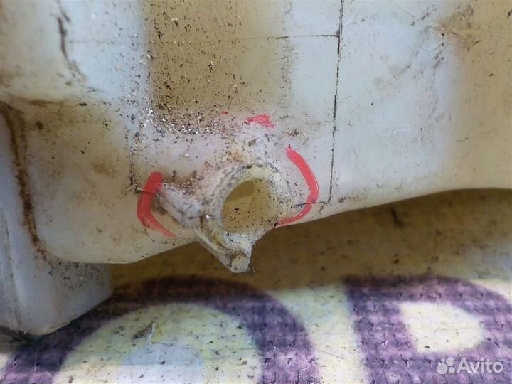 Бачок главного тормозного цилиндра Toyota Corolla