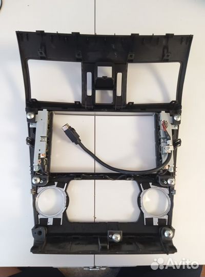 Рамка магнитолы Subaru Levorg VM4