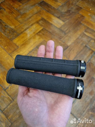 Велосипедные запчасти/ аксессуары