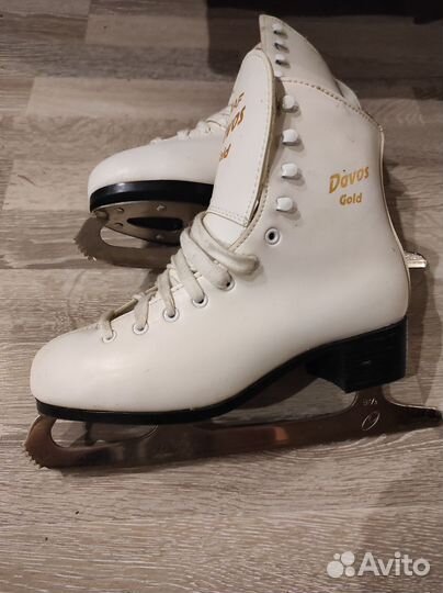 Коньки фигурные 38 размер новые