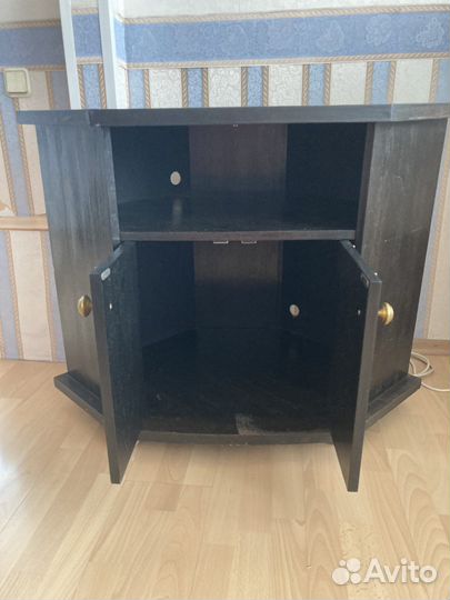 Тумба под телевизор