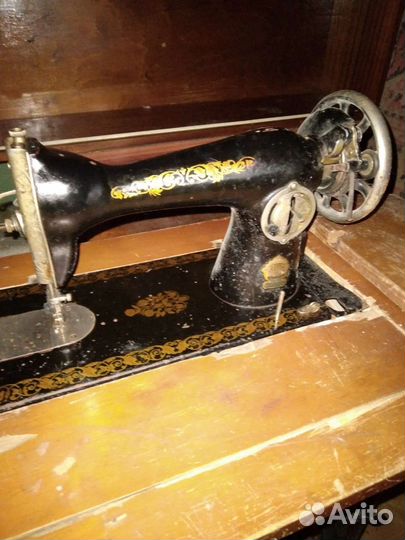 Швейная машина