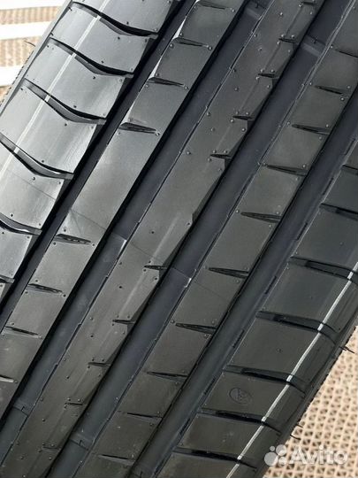 Triangle EffeXSport TH202 245/50 R20 110W