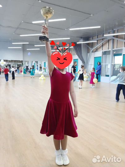 Рейтинговое платье для бальных танцев