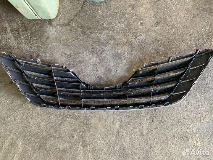 Решетка радиатора Toyota Camry 40