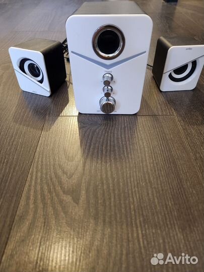 Акустические колонки для компьютера