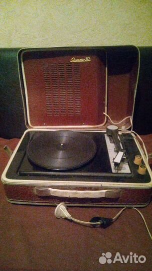 Проигрыватель СССР