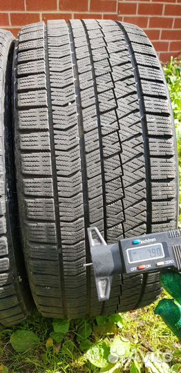 Bridgestone Blizzak Ice 255/35 R19