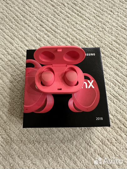 Безпроводные наушники Samsung gear iconX