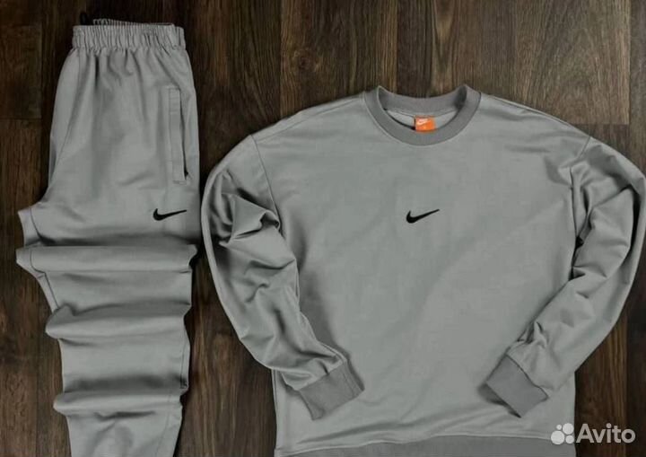 Костюм мужской на весну спортивный