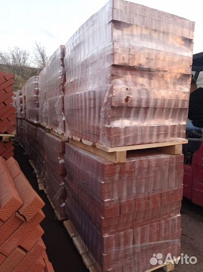 Строительный кирпич