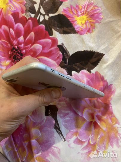 Телефон iPhone 7 plus
