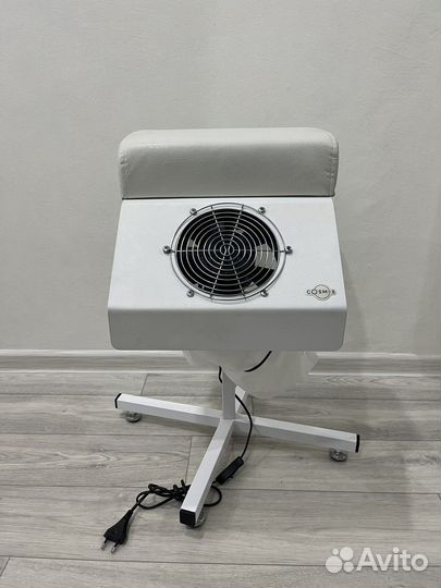 Педикюрная вытяжка