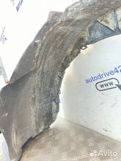 Подкрылок передний правый Toyota Corolla ZRE151L