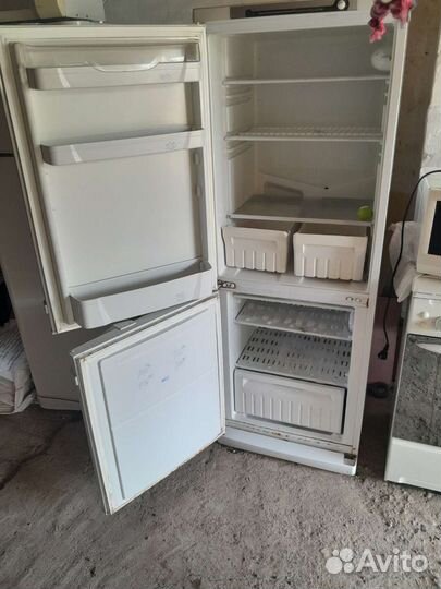 Холодильник бу indesit.Доставка