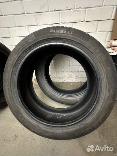 Pirelli P Zero PZ4 255/45 R20 105V