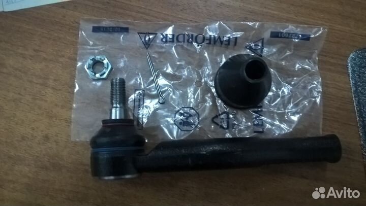 Наконечник поперечной рулевой тяги (правый) тойота