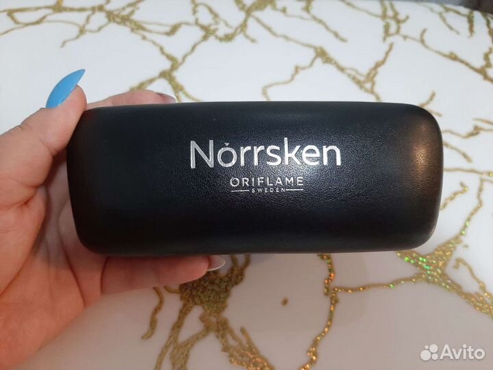 Солнцезащитные очки от компании Oriflame