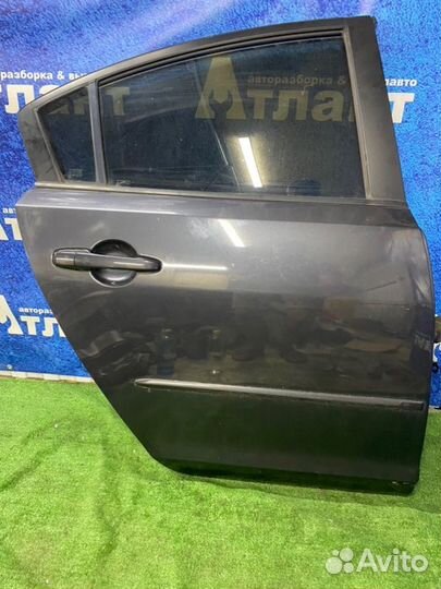 Дверь боковая задняя правая Mazda 3 BK седан Z6