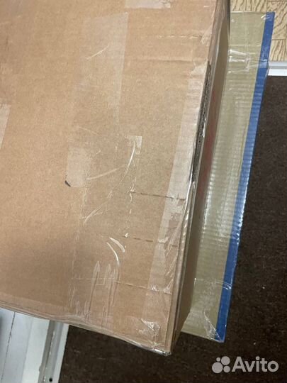 Коробка с вещами