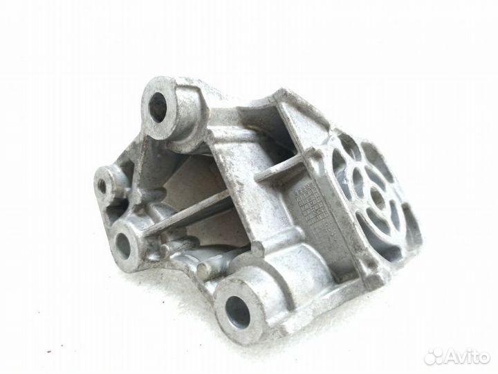 Кронштейн двигателя Volvo Xc90 1 2.4D