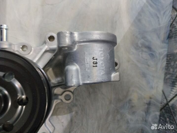 Помпа Toyota Land Cruiser 200 4.5 1VD-FTV