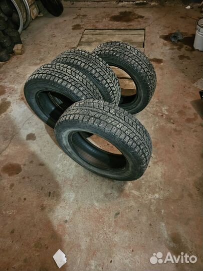 Dunlop SP Winter Ice 01 185/65 R15