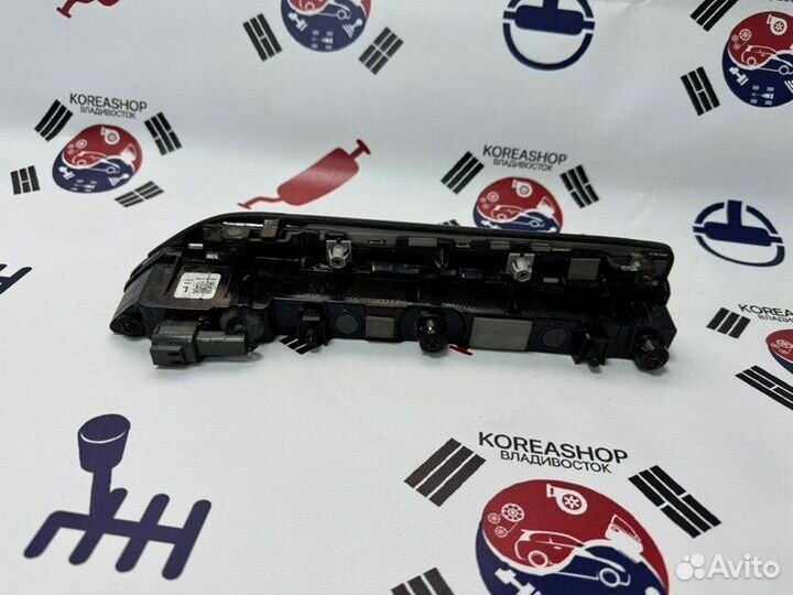 Повторитель в крыло передний левый Genesis G80 DH