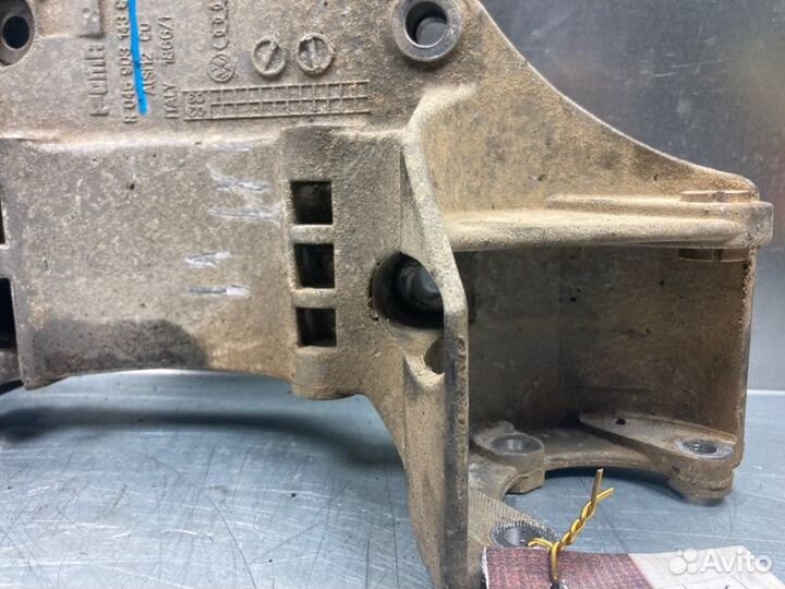 Кронштейн генератора Volkswagen Golf 4 1997-2005