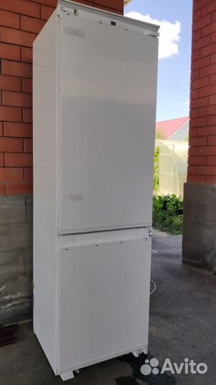 Холодильник Liebherr встройка