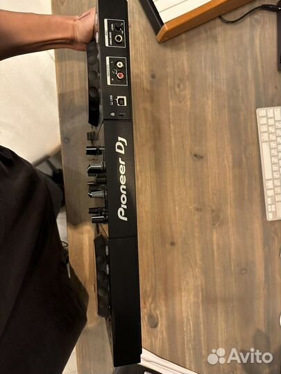 DJ контроллер Pioneer DDJ-400