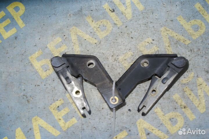 Петля капота Opel omega B