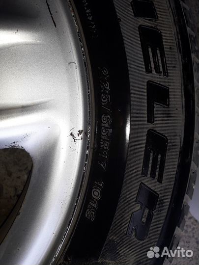 Bridgestone Dueler H/T 687 225/65 R17