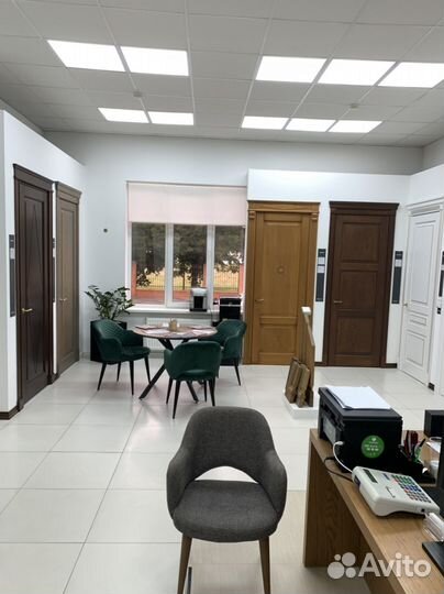 Магазин двери, Волховец