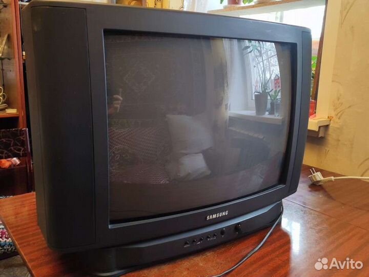 Телевизор samsung