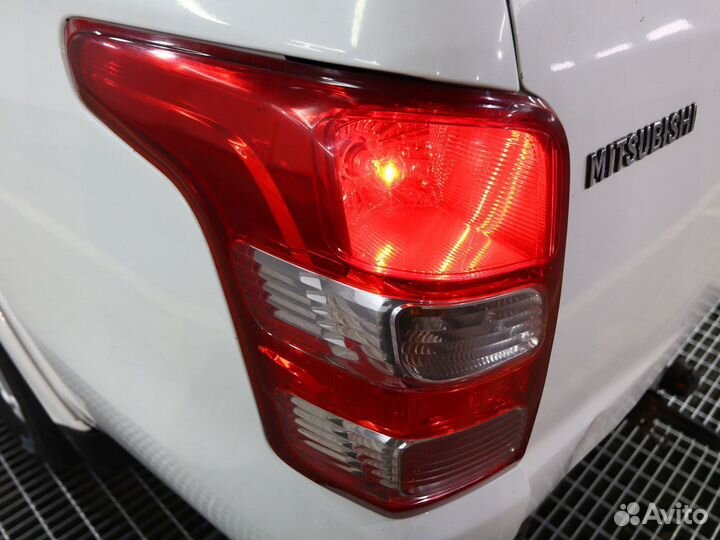 Mitsubishi L200 2.4 МТ, 2015, 250 000 км