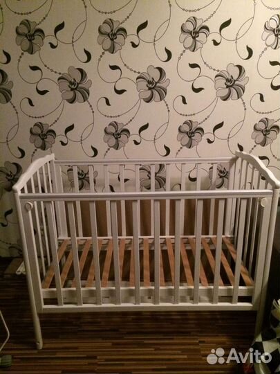 Детская кроватка Кристина (маятник) +весь комплект