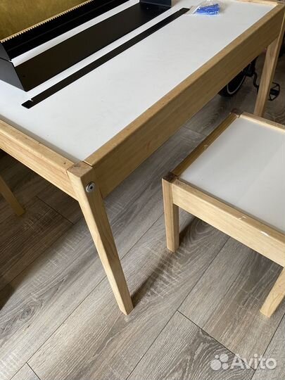 Стол +2 стула для рисования