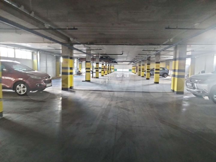 Машиноместо, 15 м²