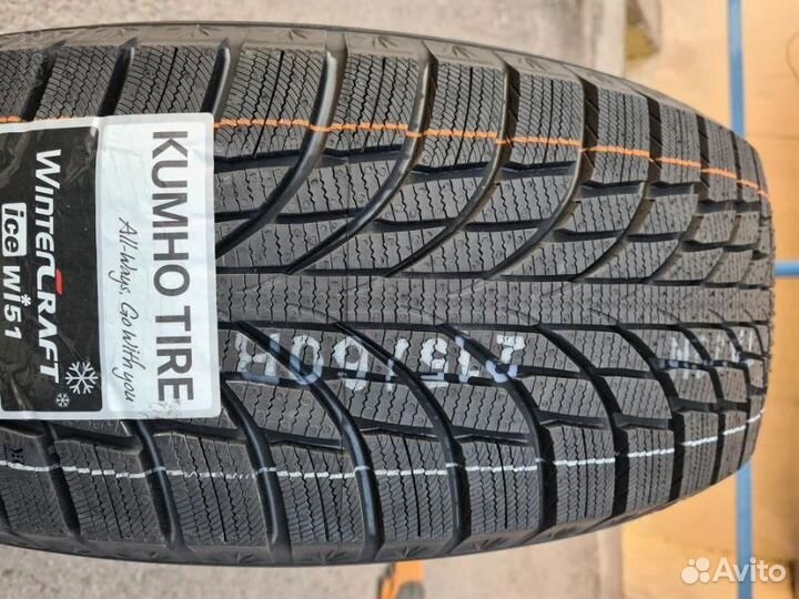 Kumho WinterCraft Ice Wi51 245/40 R19