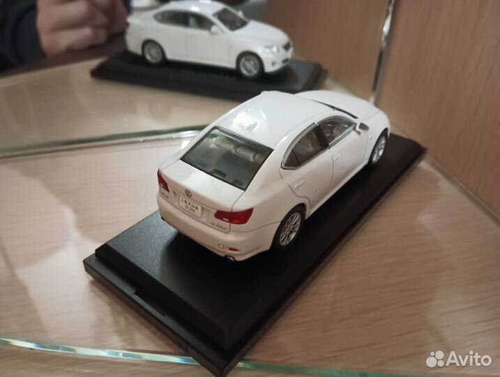 Модель Lexus IS 250 (2006) 1/43
