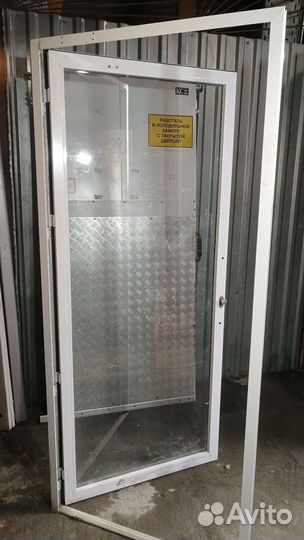 Дверь вход алюминиевая с рамой, стекло одинарное