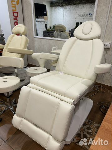 Кушетки для педикюра и косметологии