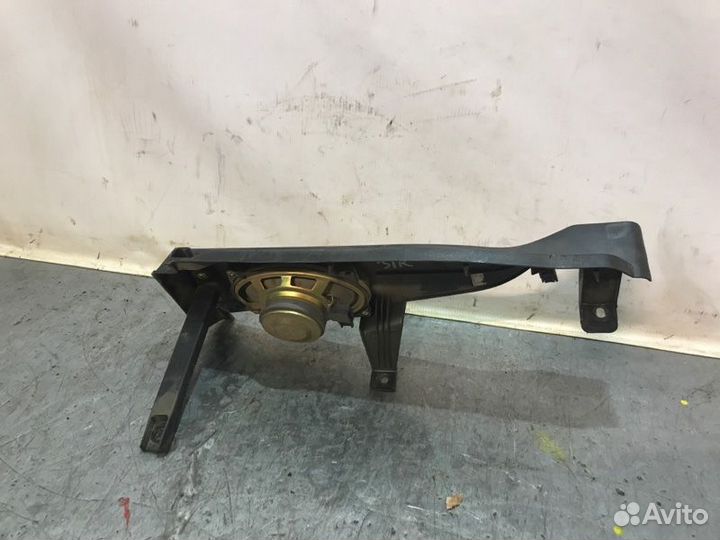 Крышка динамика задняя правая Chery Very хетчбек