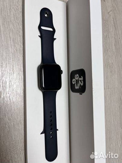 Часы apple watch se 44 mm