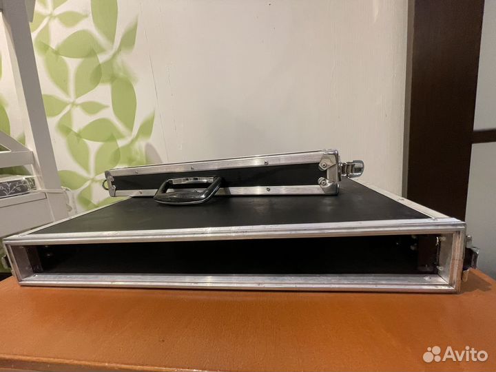 Рэковый кейс с ручкой 1u