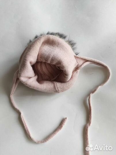 Шапка детская для девочки с меховым помпоном