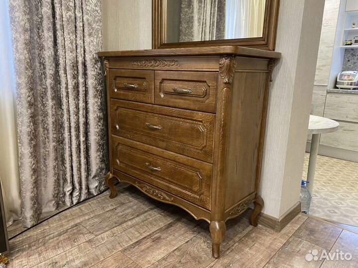 Комод из массива дуба