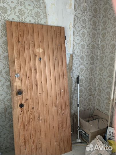 Дверь железная входная Б/У