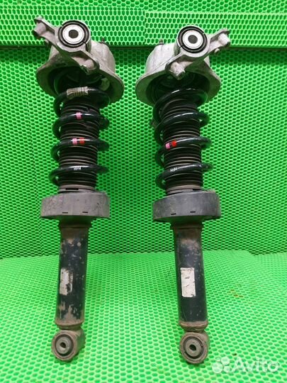 Комплект амортизаторов / стоек задний Volkswagen
